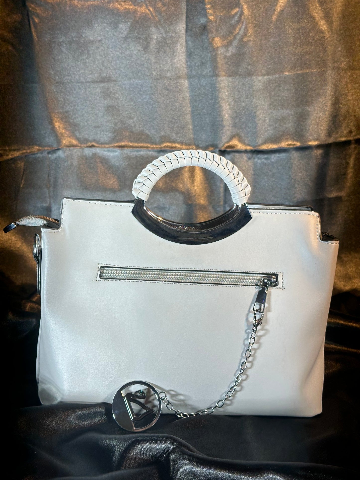 Silver Quilted Handbag – Shine for Every Occasion