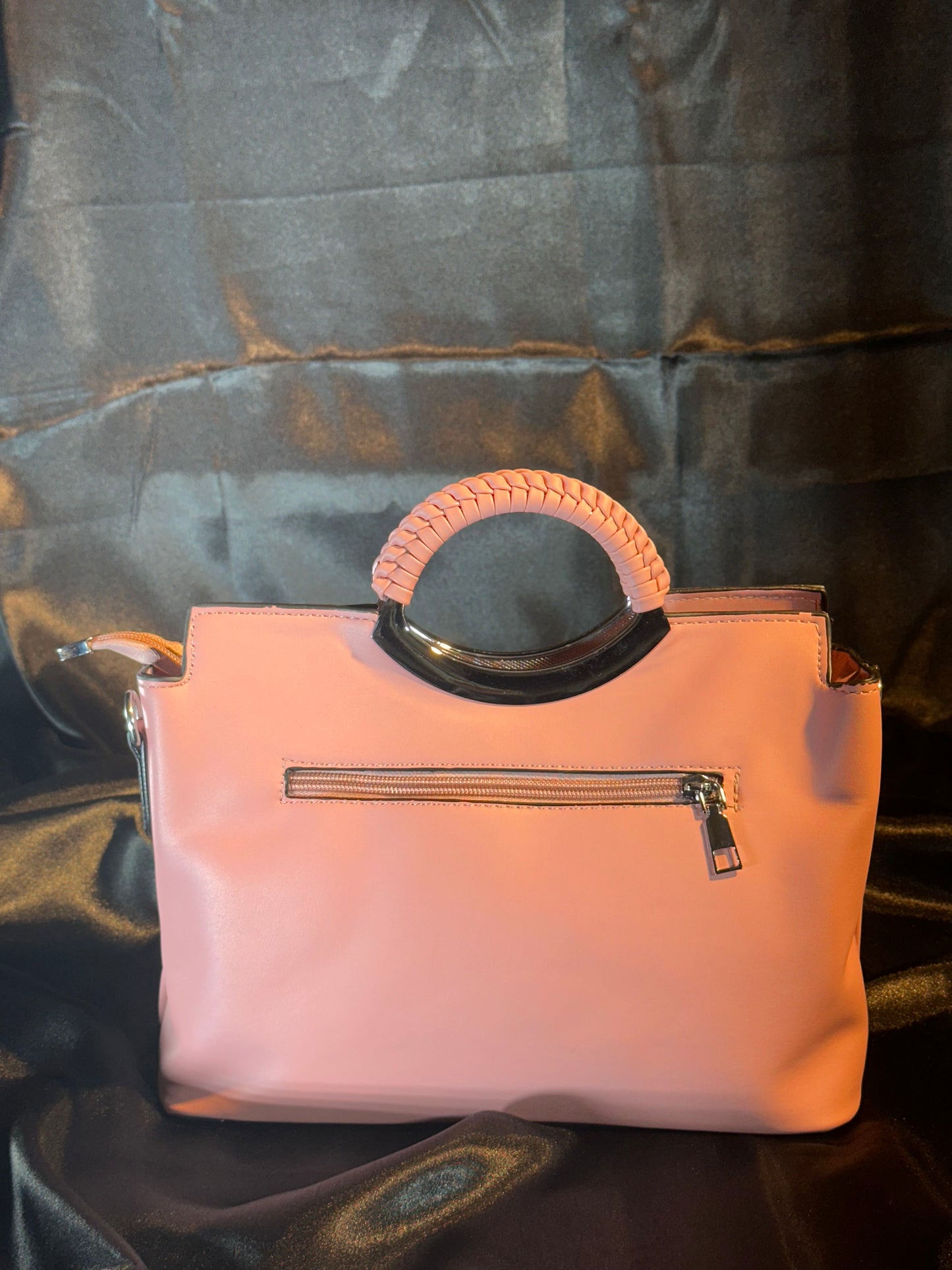 Pink Quilted Handbag / Girlish Look