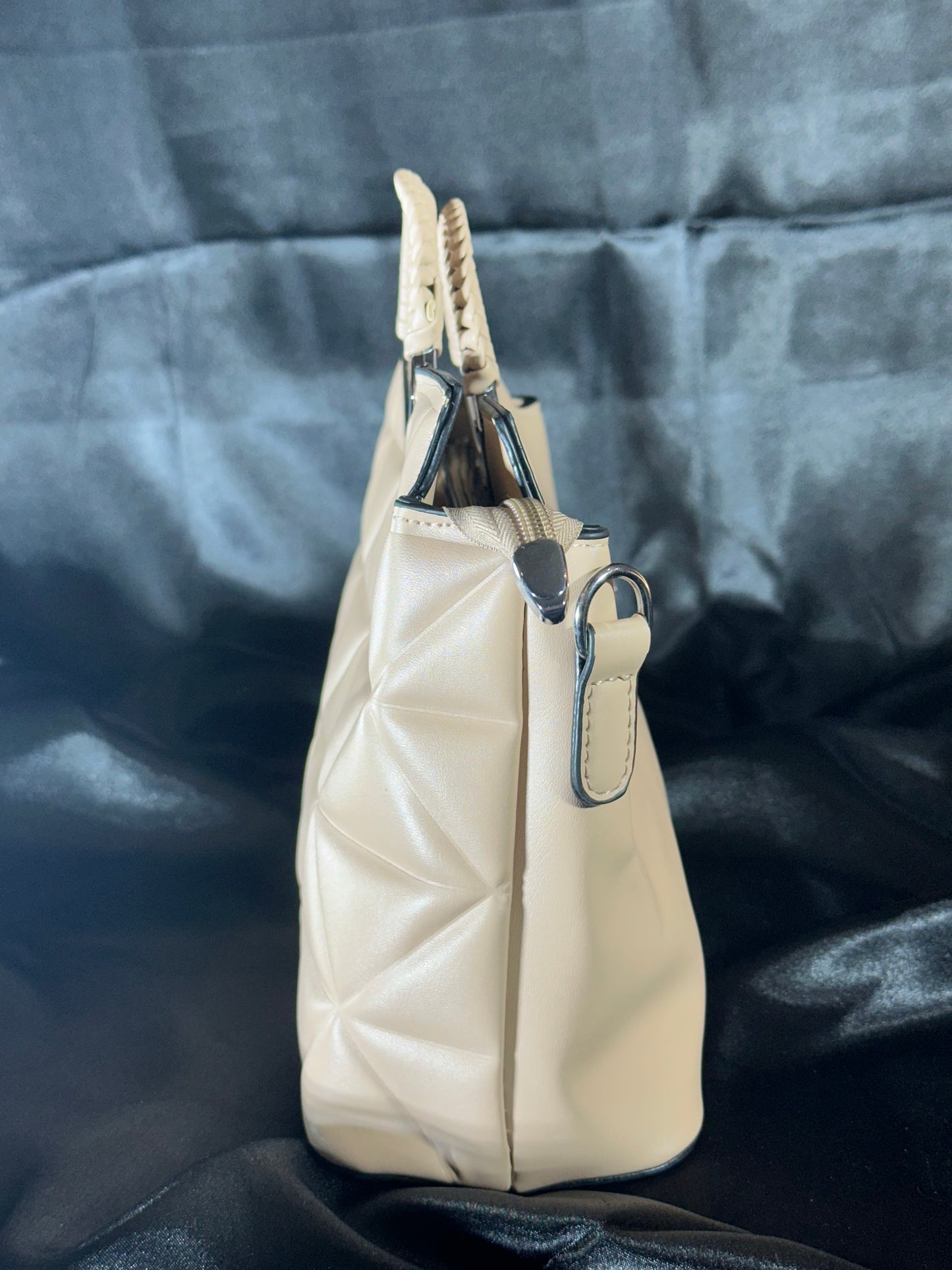 Ivory Quilted Handbag / Elegant Carry