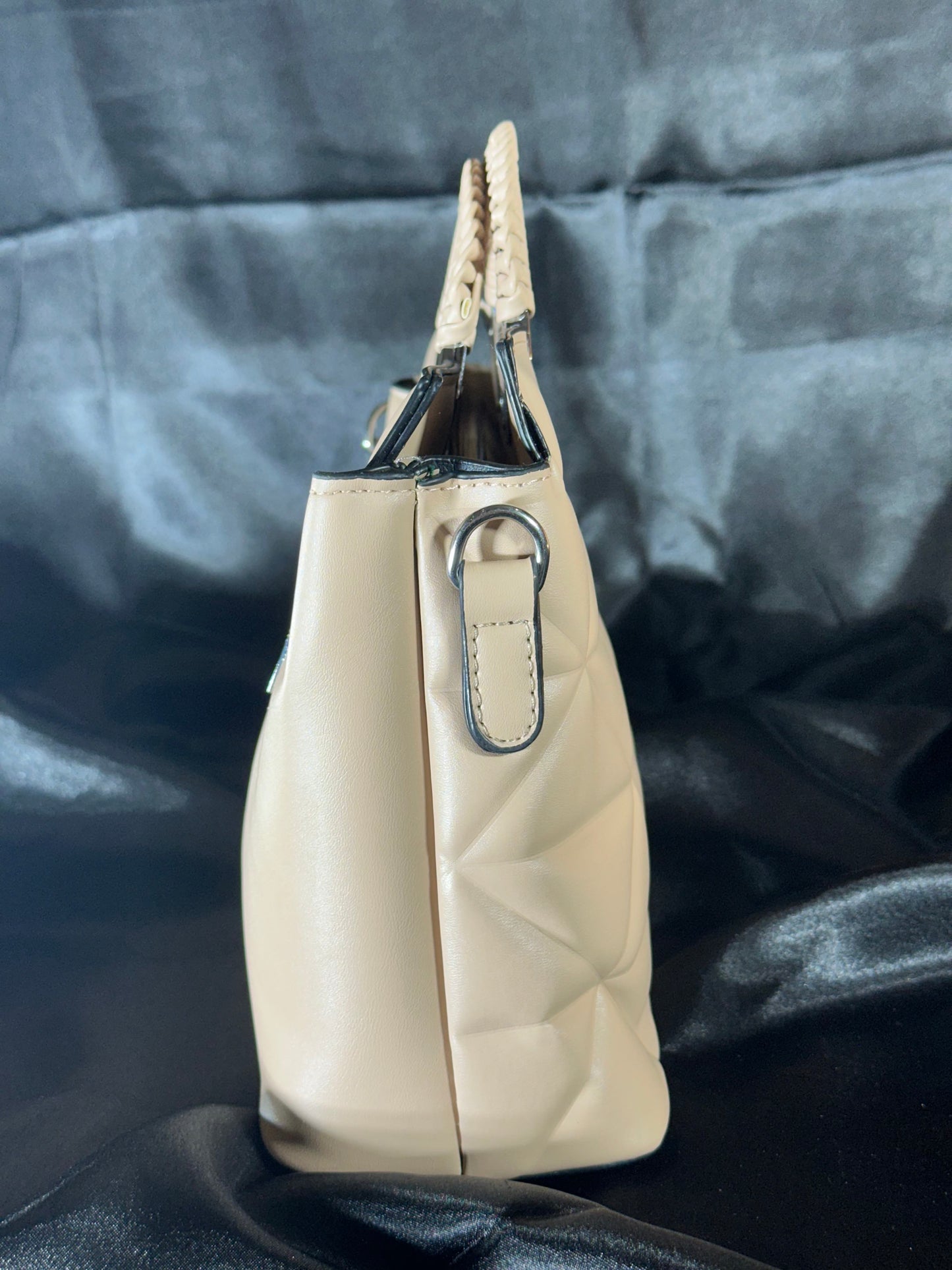 Ivory Quilted Handbag / Elegant Carry
