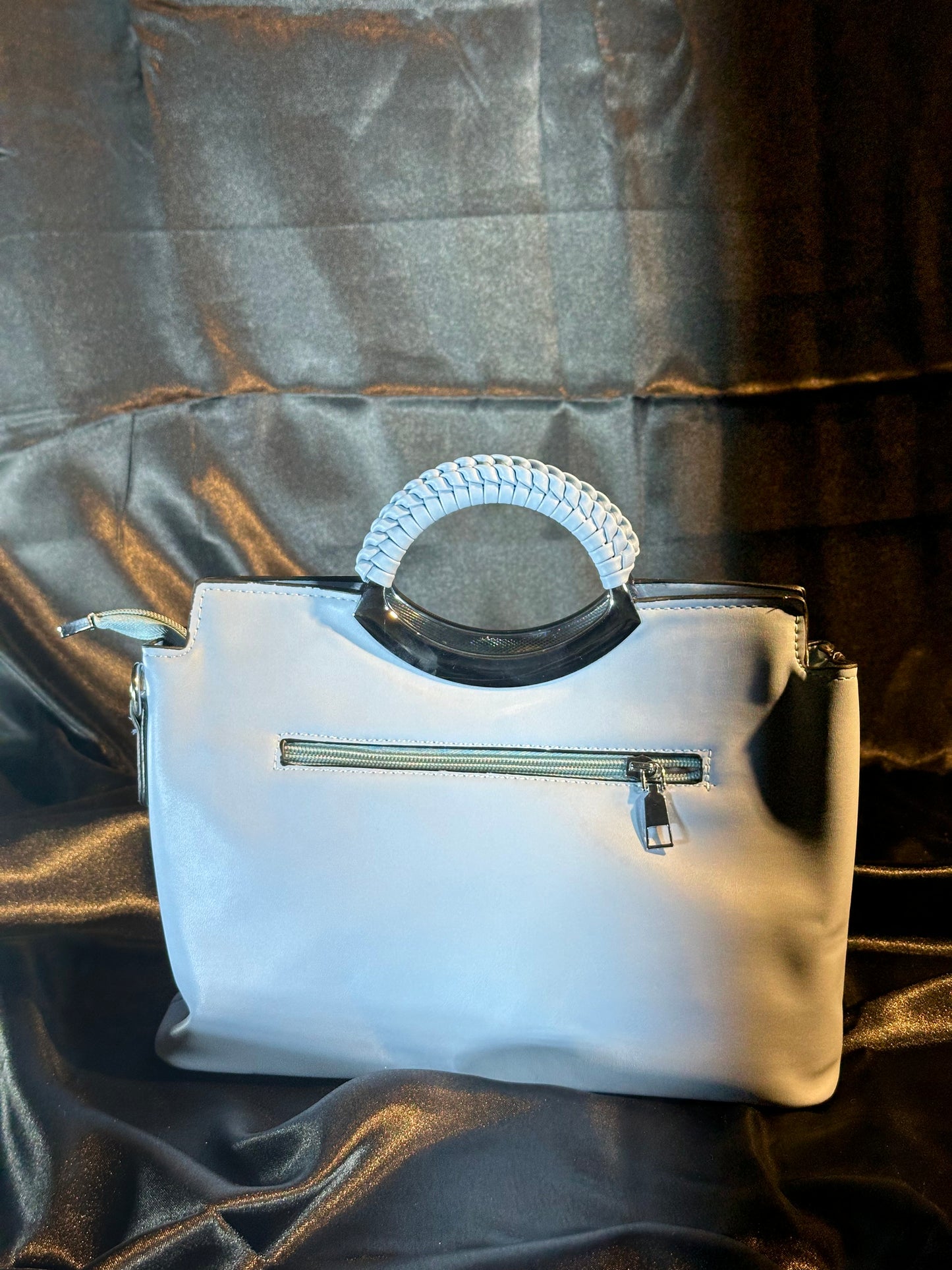 Sky Blue Quilted Handbag – Fresh, Chic & Effortlessly Stylish