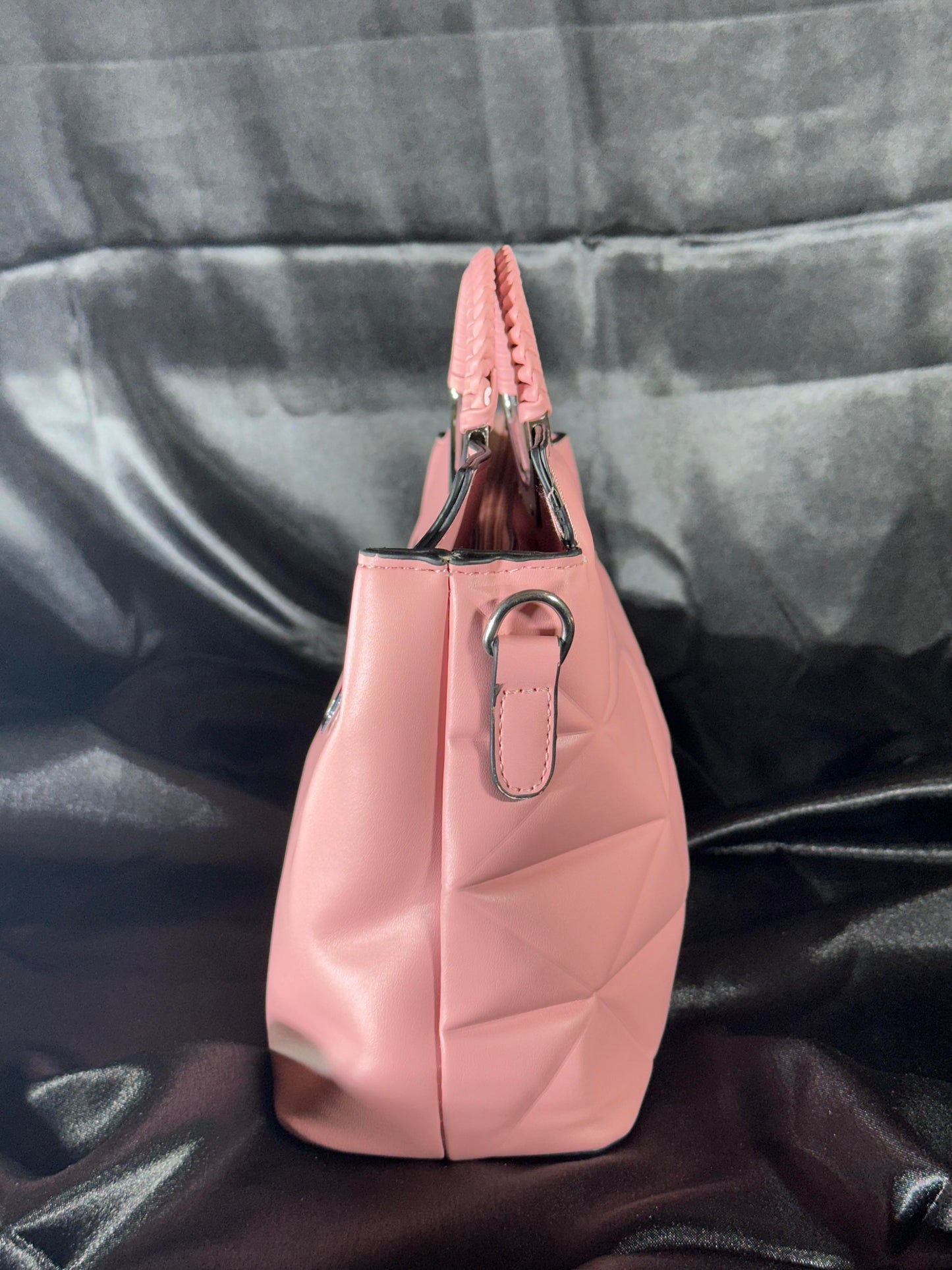 Pink Quilted Handbag / Girlish Look