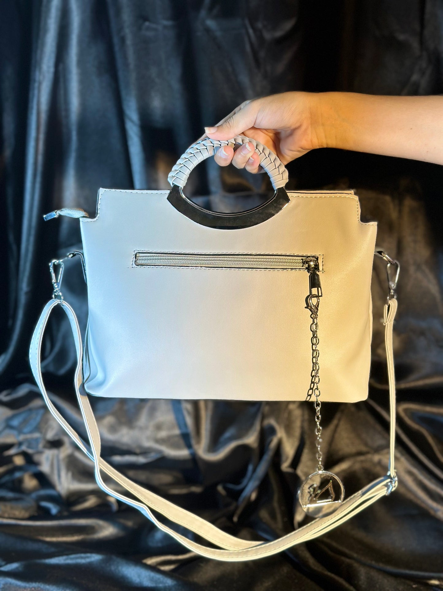 Ivory Quilted Handbag / Elegant Carry