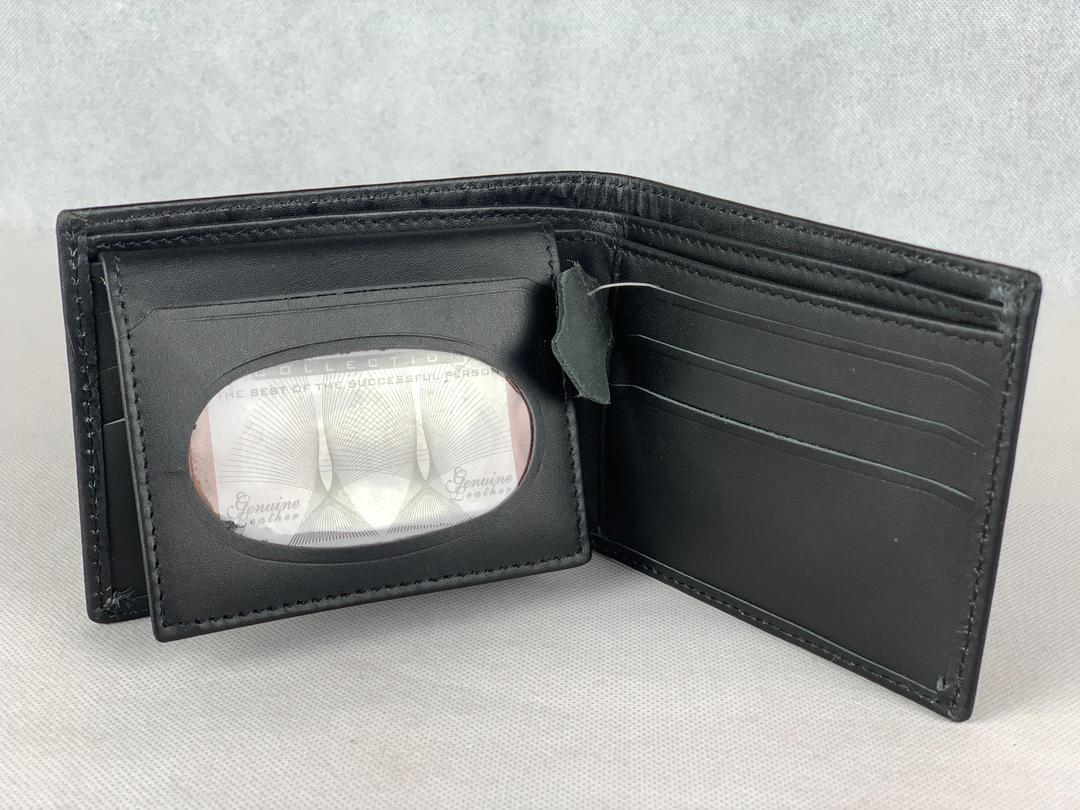 Premium Men's Leather Bi-Fold Wallet: The Perfect Blend of Style and Functionality