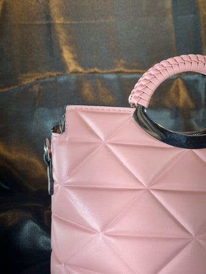 Pink Quilted Handbag / Girlish Look