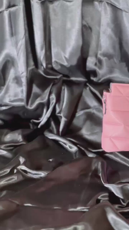 Pink Quilted Handbag / Girlish Look